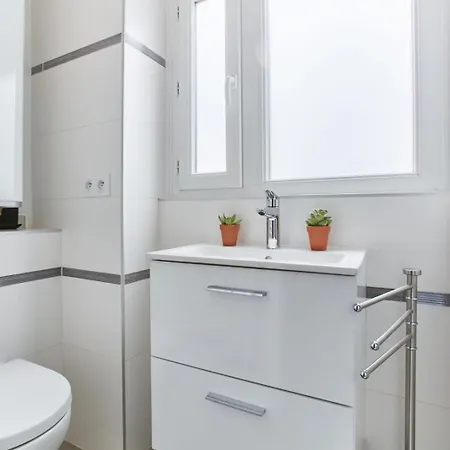 Bnbnook - 1br Near Montmartre & Moulin Rouge * Paris